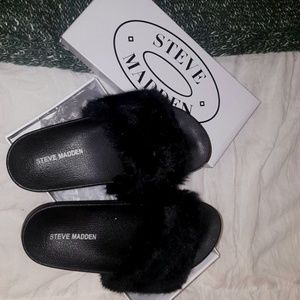 Steve Madden furry slides